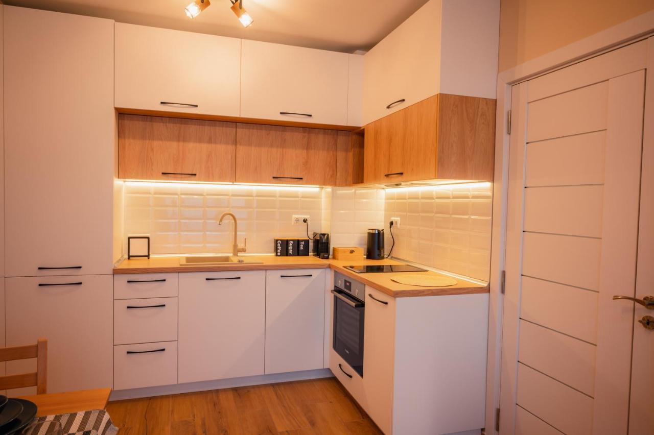 Emerald Suite With Private Parking 바르나 외부 사진