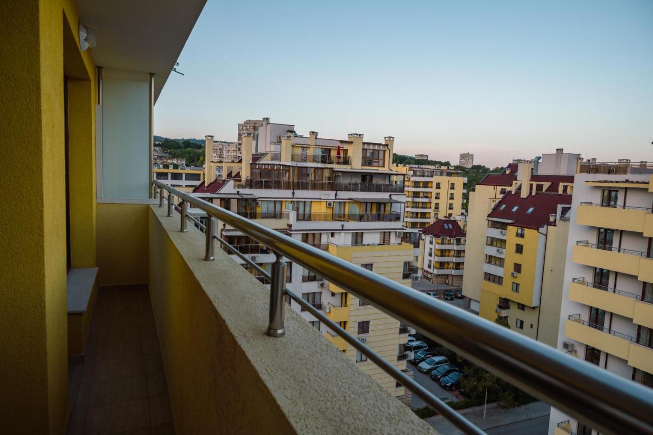 Emerald Suite With Private Parking 바르나 외부 사진