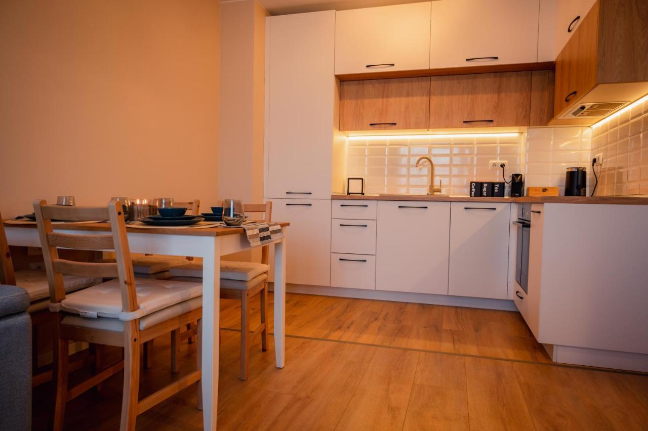 Emerald Suite With Private Parking 바르나 외부 사진