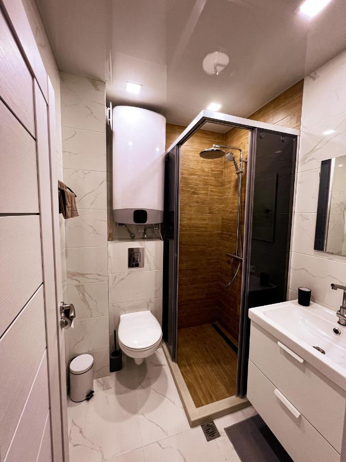 Emerald Suite With Private Parking 바르나 외부 사진