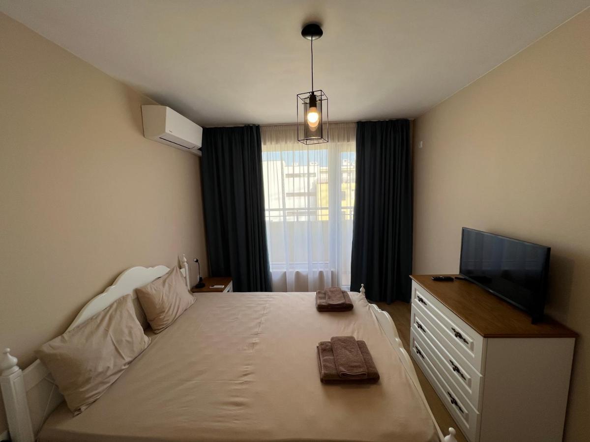 Emerald Suite With Private Parking 바르나 외부 사진
