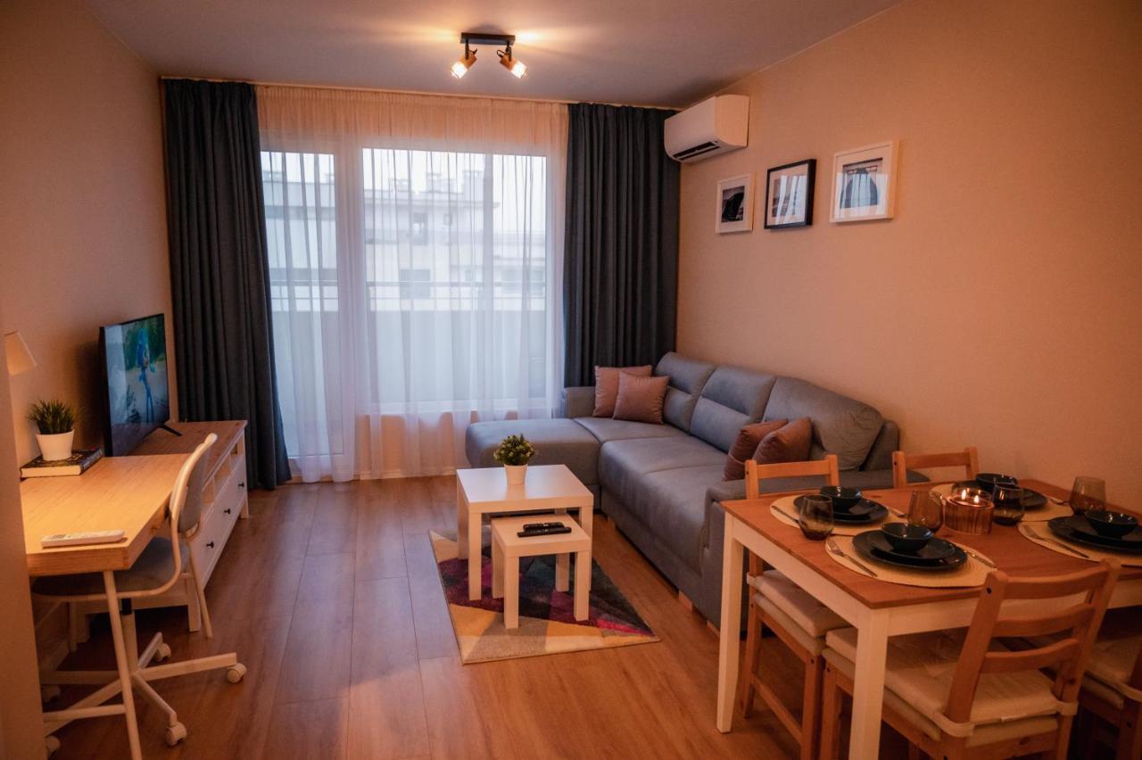 Emerald Suite With Private Parking 바르나 외부 사진